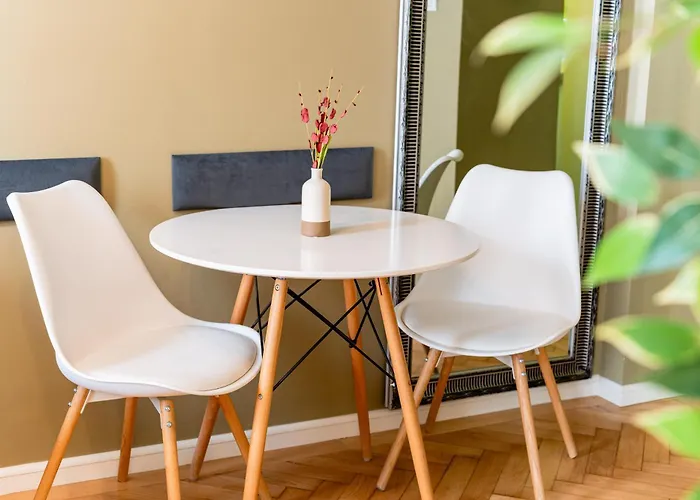 The Artist - 1bedroom In Center